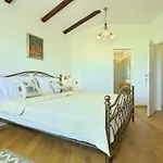 Vespera Villa