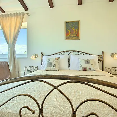 Vespera Villa *
